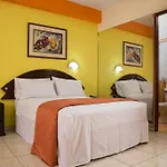 Hostal Colors San Juan